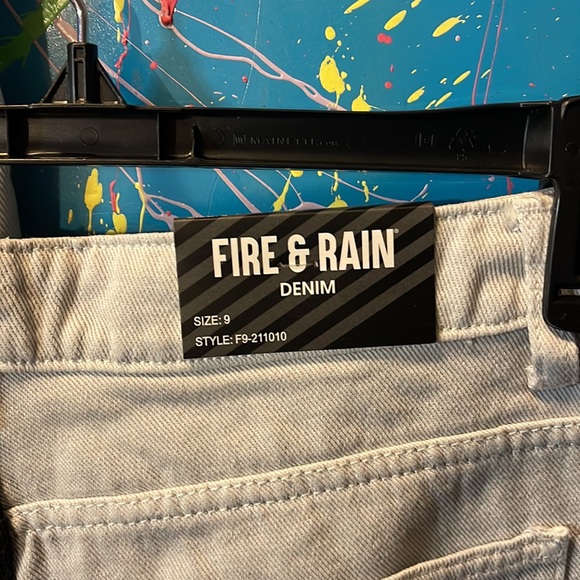 Fire & Rain Denim. NWT High Rise Ankle. NWT10 - Picture 7 of 14